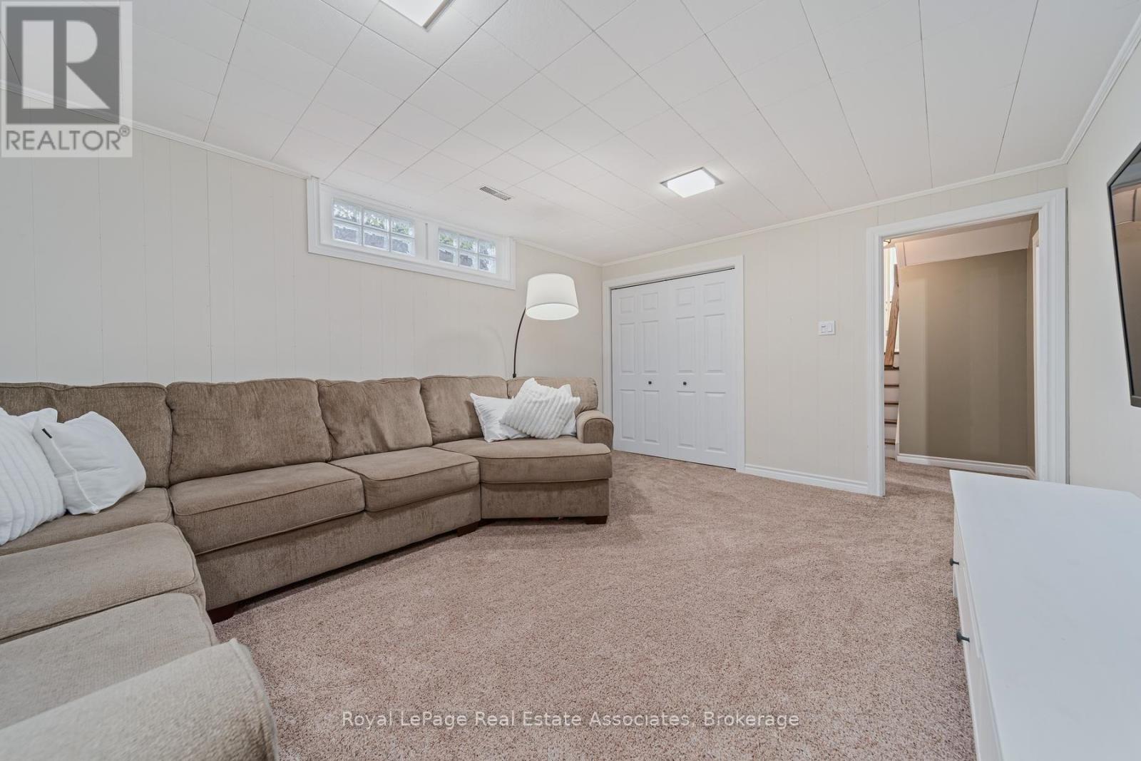 132 Elmore Drive, Halton Hills (Ac Acton), Ontario  L7J 1T2 - Photo 31 - W13818338