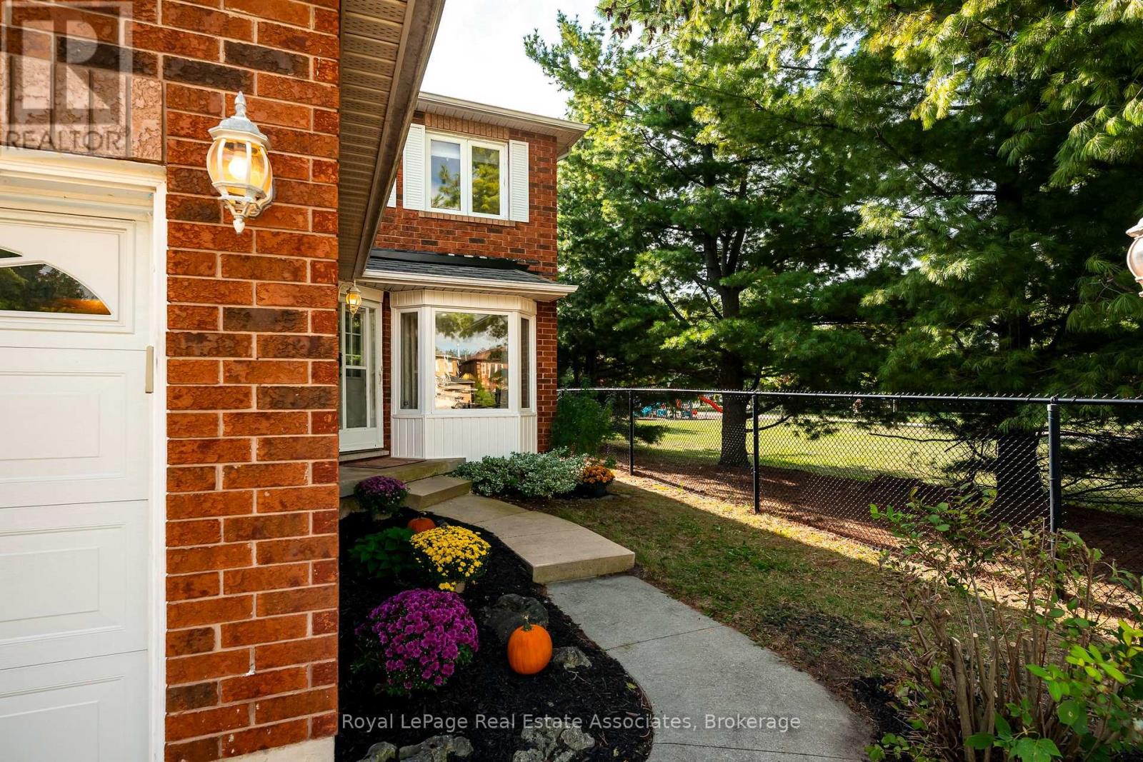 67 Smith Drive, Halton Hills (Georgetown), Ontario  L7G 5S7 - Photo 11 - W13819212