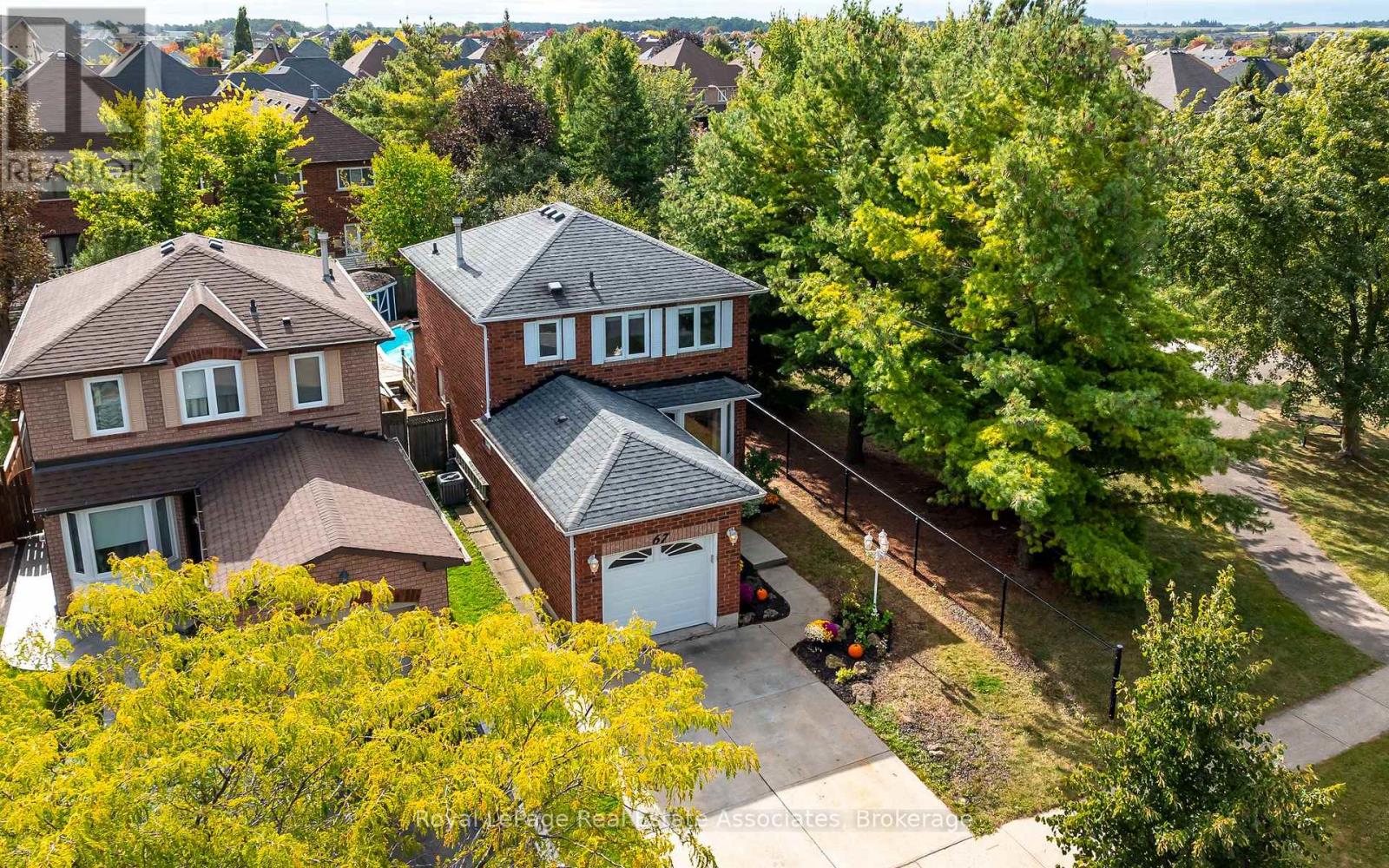 67 Smith Drive, Halton Hills (Georgetown), Ontario  L7G 5S7 - Photo 3 - W13819212