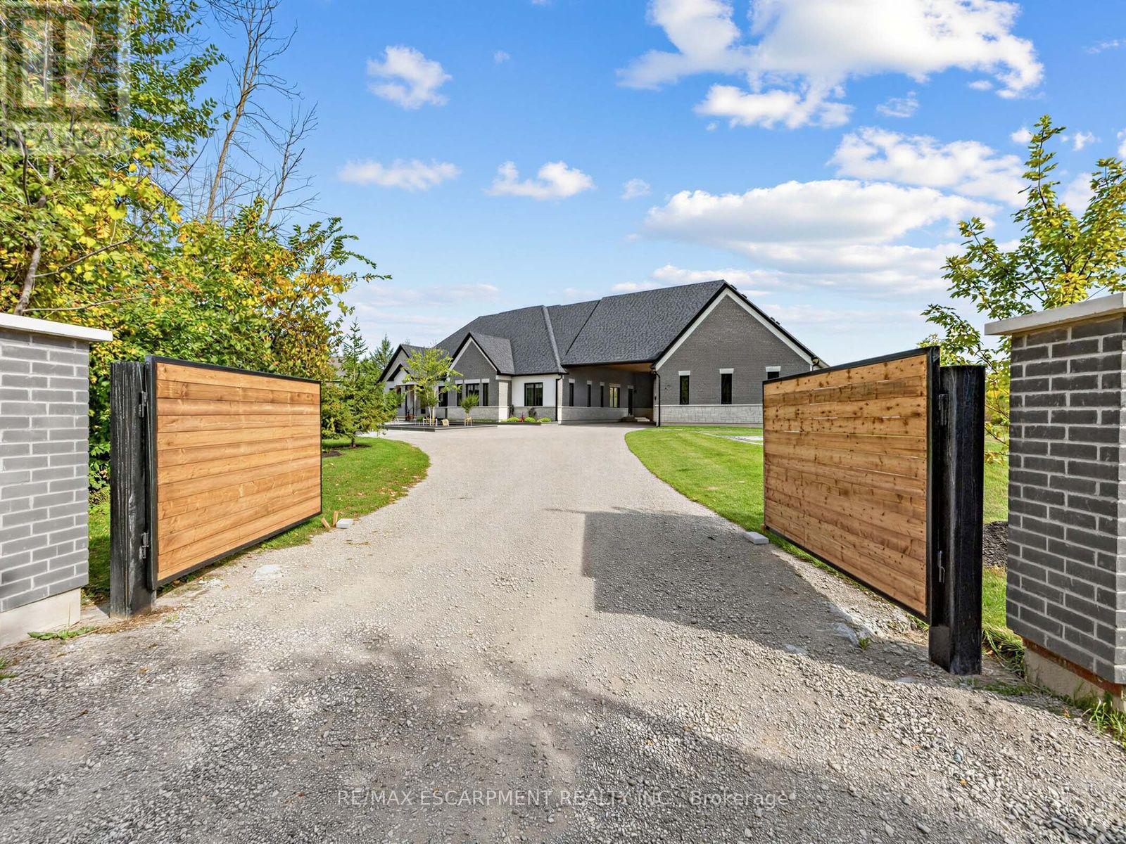 4143 Concession Rd 11, Puslinch, Ontario  L0P 1J0 - Photo 2 - X13820154