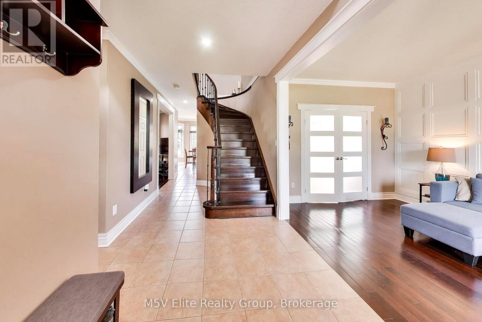 189 Churchill Road, Halton Hills (Ac Acton), Ontario  L7J 3B4 - Photo 3 - W13821396