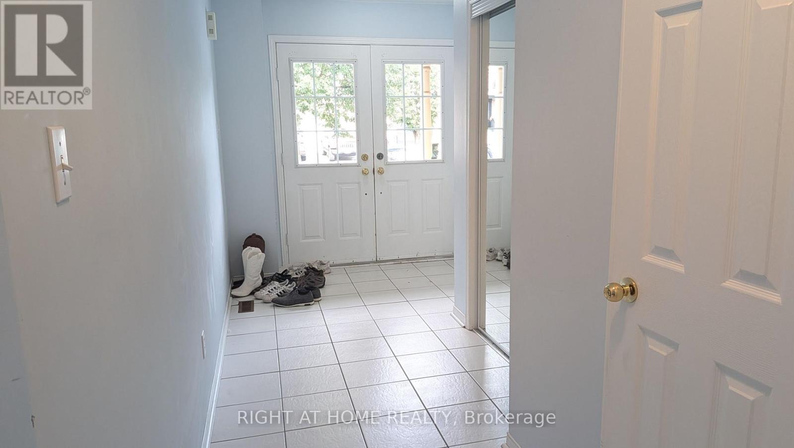 22 Harding Street, Halton Hills (Georgetown), Ontario  L7G 6B2 - Photo 3 - W13822084