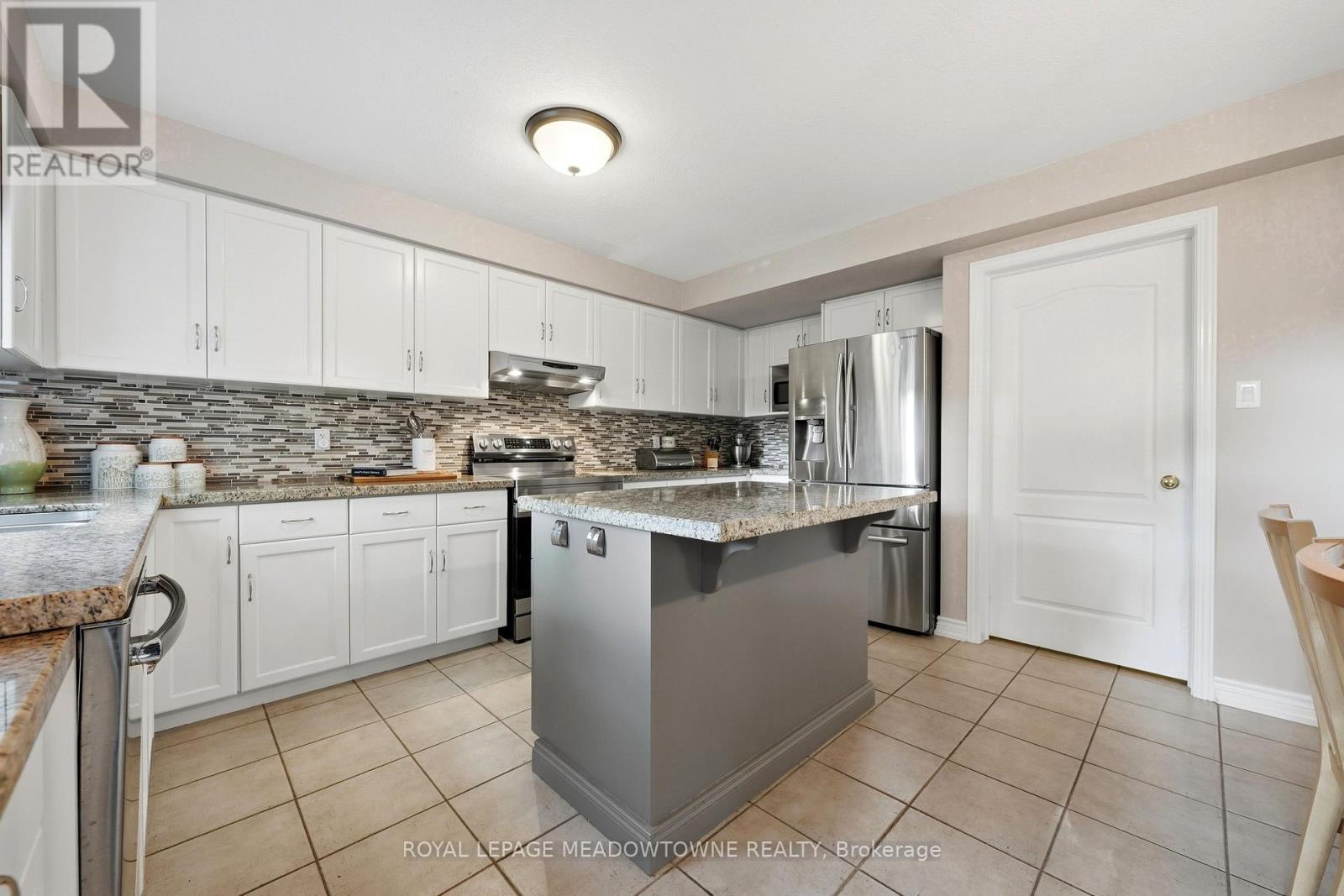 15 Costigan Court, Halton Hills (Georgetown), Ontario  L7G 6J1 - Photo 12 - W13822786