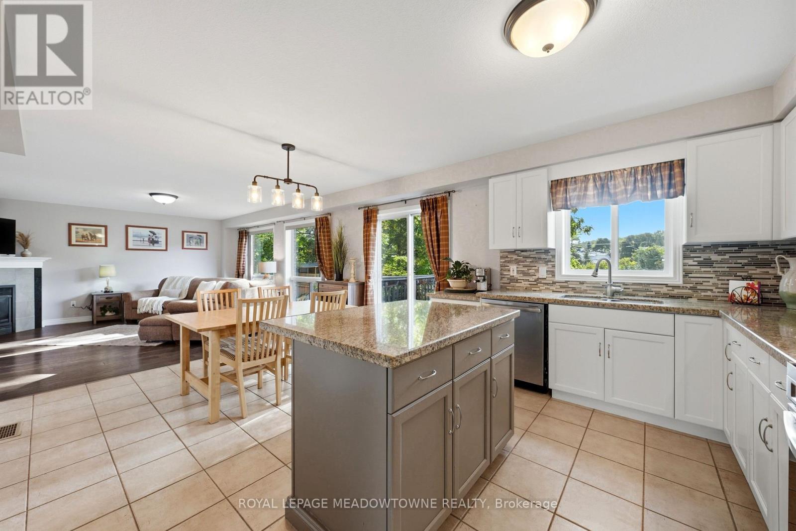 15 Costigan Court, Halton Hills (Georgetown), Ontario  L7G 6J1 - Photo 15 - W13822786