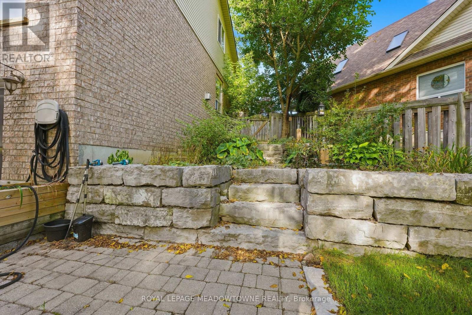 15 Costigan Court, Halton Hills (Georgetown), Ontario  L7G 6J1 - Photo 46 - W13822786
