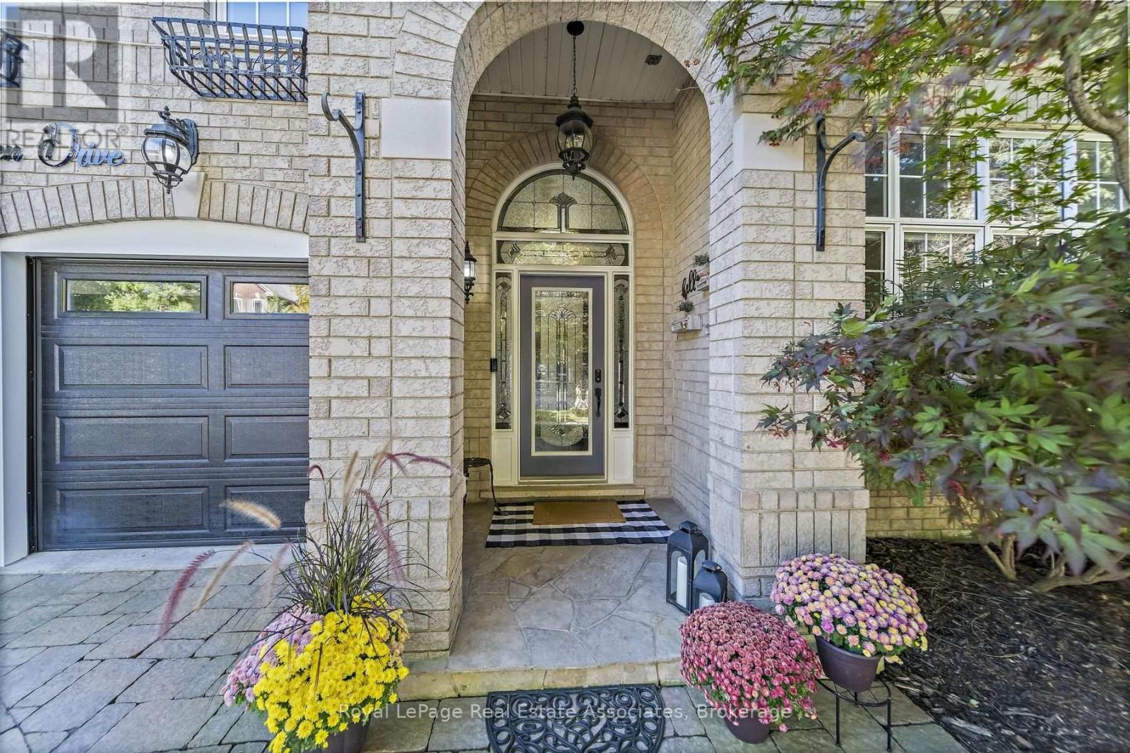 50 Arborglen Drive, Halton Hills (Georgetown), Ontario  L7G 6L2 - Photo 6 - W13823144