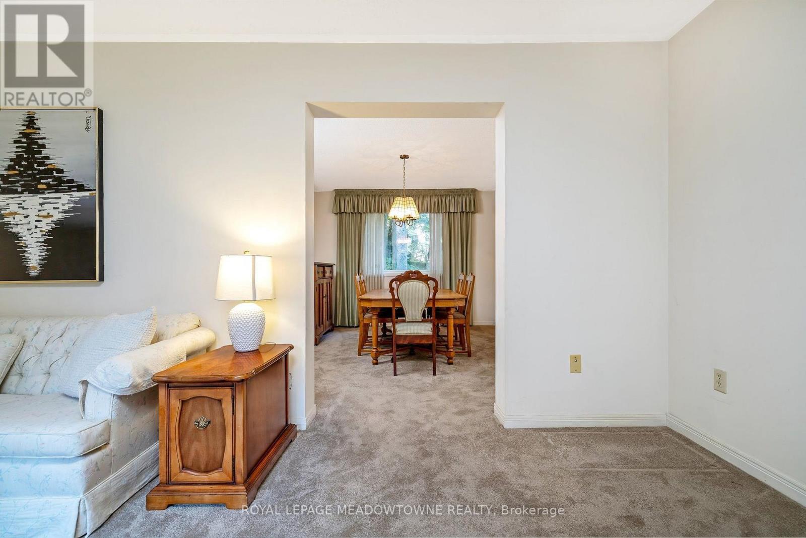 12 Mullen Place, Halton Hills (Glen Williams), Ontario  L7G 2R9 - Photo 10 - W13823676