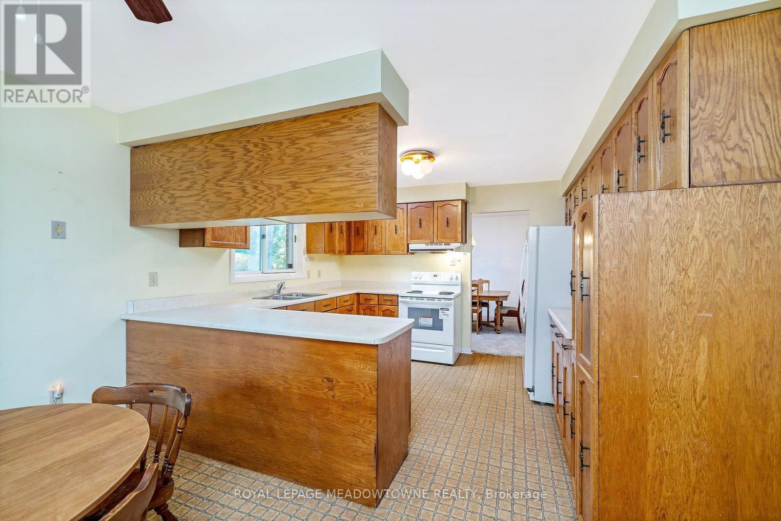 12 Mullen Place, Halton Hills (Glen Williams), Ontario  L7G 2R9 - Photo 12 - W13823676