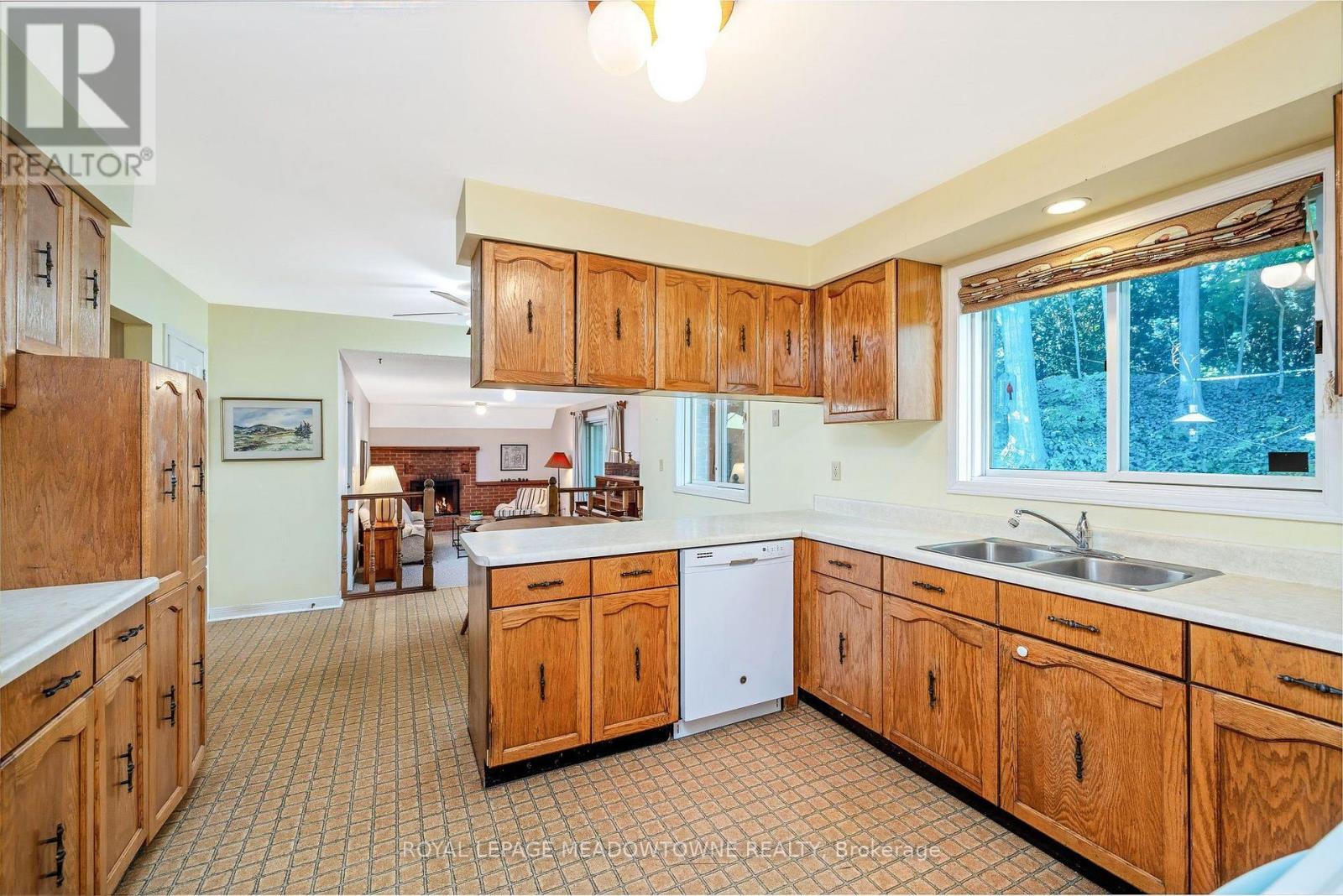 12 Mullen Place, Halton Hills (Glen Williams), Ontario  L7G 2R9 - Photo 14 - W13823676