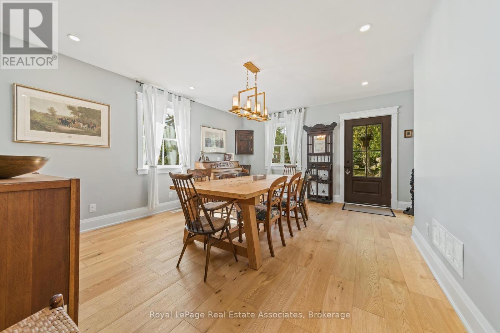 16 Wildwood Road, Halton Hills (Glen Williams), Ontario  L7G 2W7 - Photo 15 - W13823710