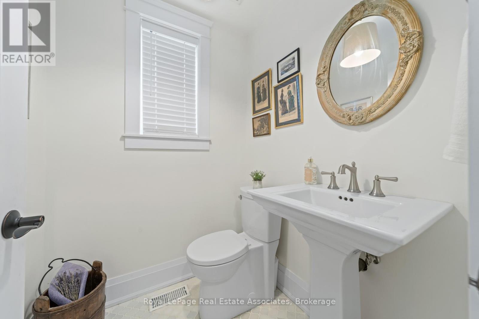 16 Wildwood Road, Halton Hills (Glen Williams), Ontario  L7G 2W7 - Photo 19 - W13823710