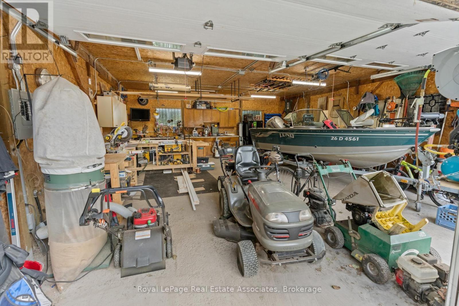 16 Wildwood Road, Halton Hills (Glen Williams), Ontario  L7G 2W7 - Photo 47 - W13823710