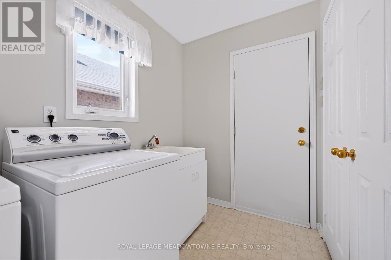 16 Harrop Avenue, Halton Hills (Georgetown), Ontario  L7G 5R2 - Photo 28 - W13824726
