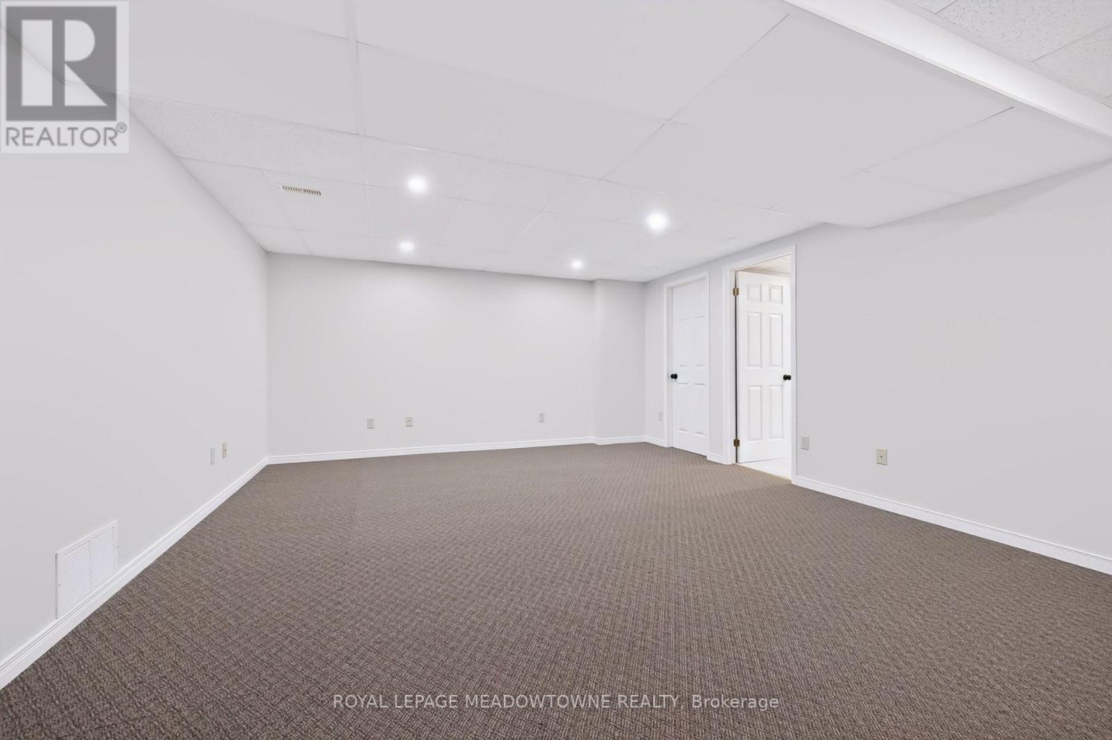 16 Harrop Avenue, Halton Hills (Georgetown), Ontario  L7G 5R2 - Photo 34 - W13824726