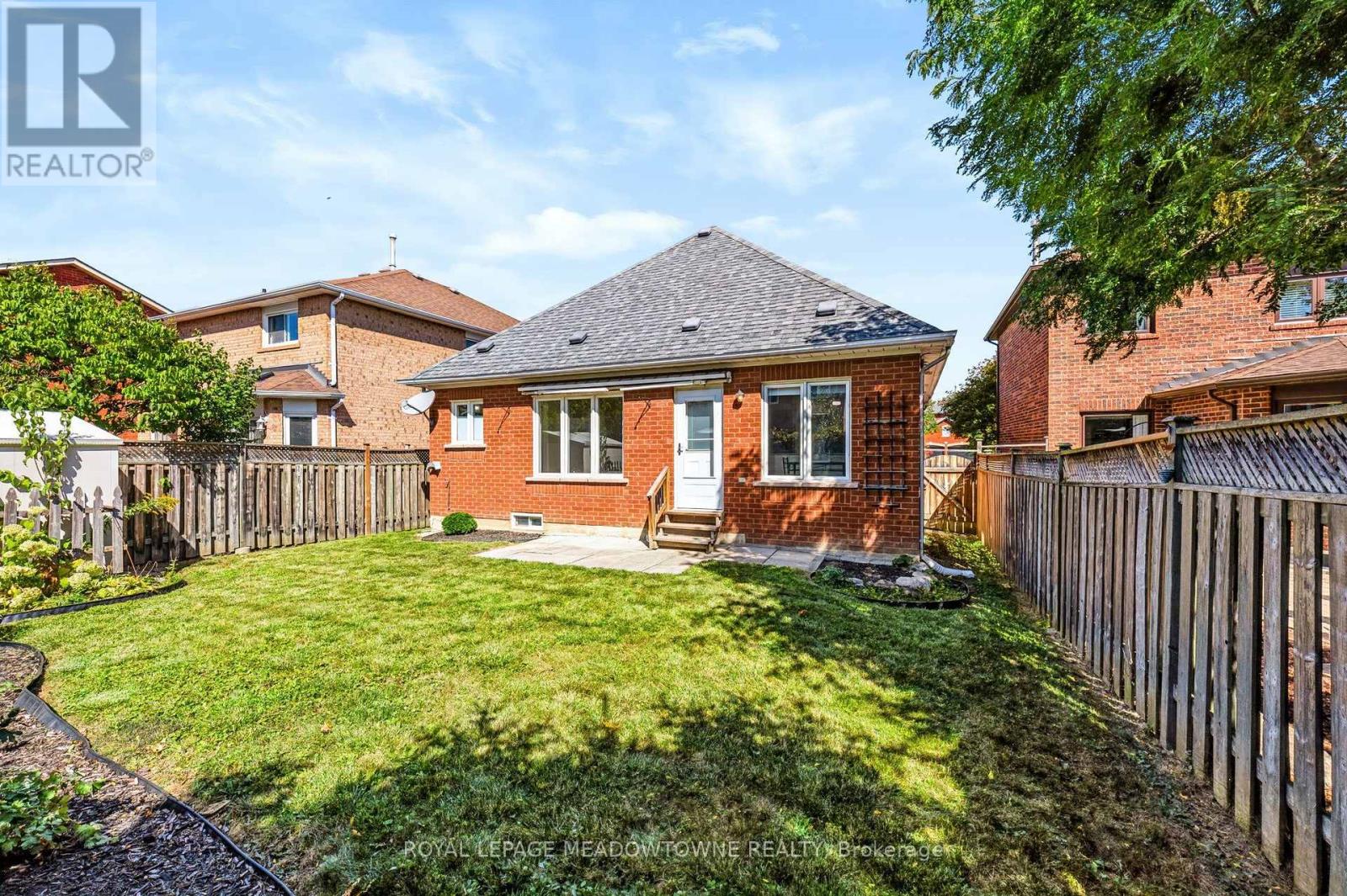 16 Harrop Avenue, Halton Hills (Georgetown), Ontario  L7G 5R2 - Photo 42 - W13824726