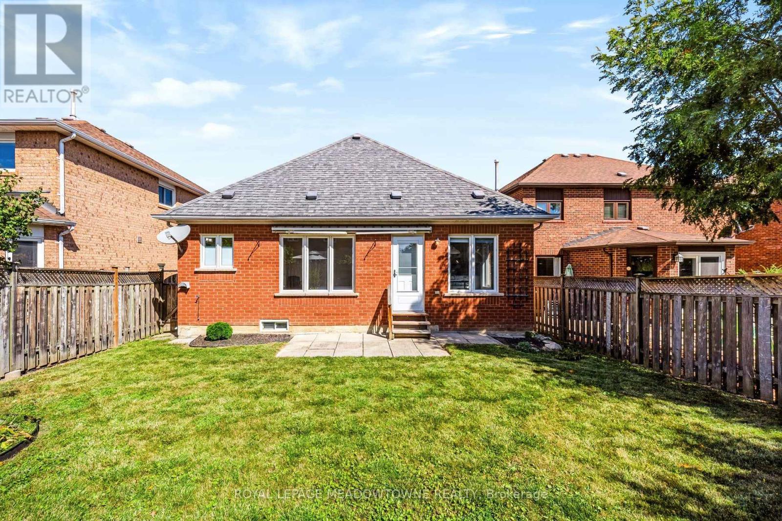 16 Harrop Avenue, Halton Hills (Georgetown), Ontario  L7G 5R2 - Photo 44 - W13824726