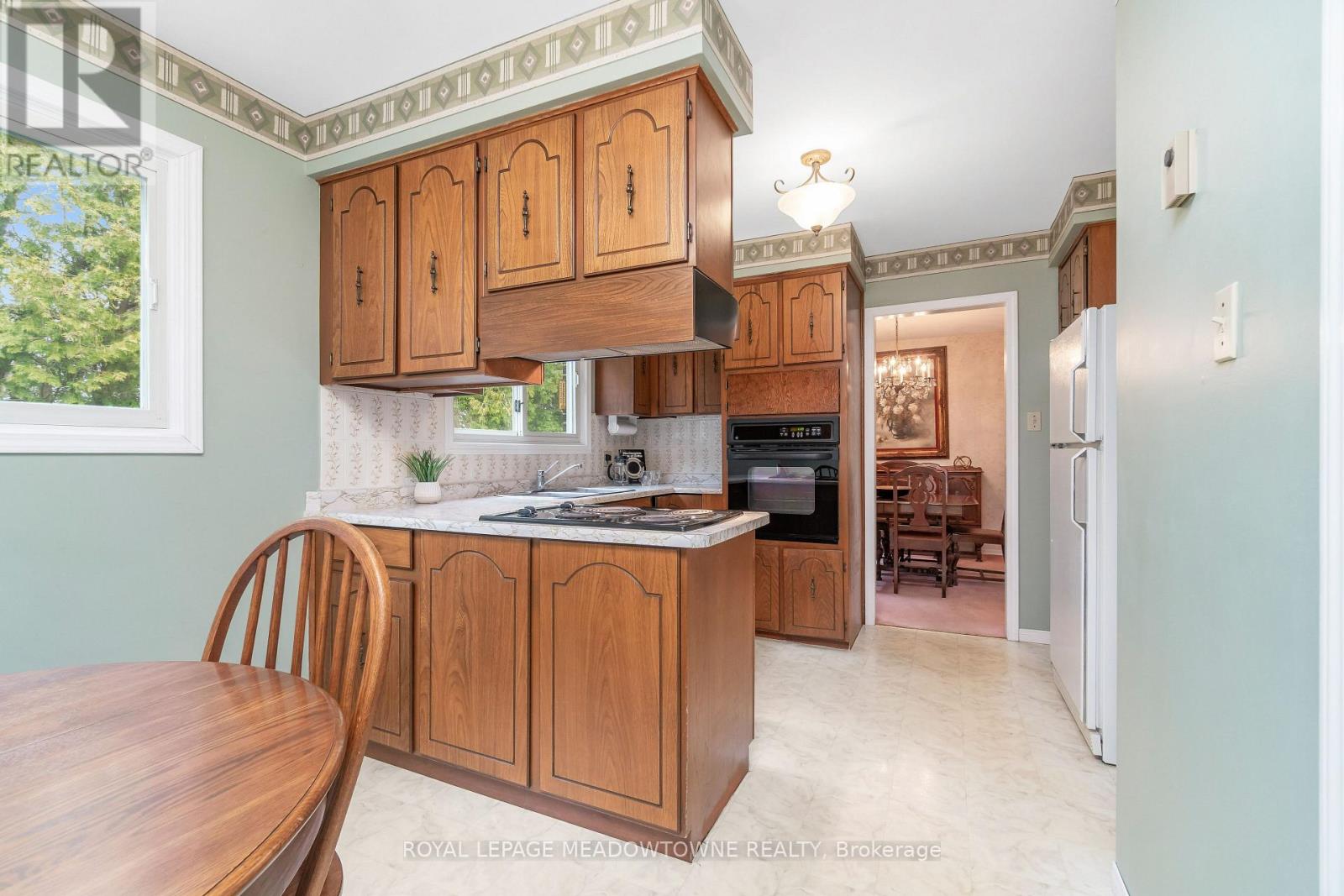 39 Wildwood Road, Halton Hills (Glen Williams), Ontario  L7G 2W8 - Photo 13 - W13824936