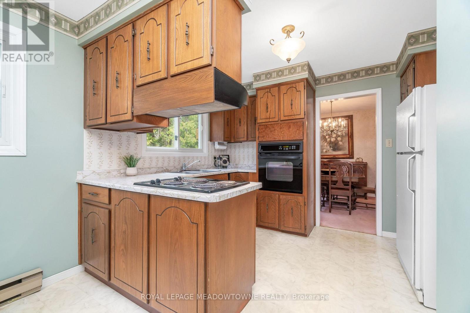39 Wildwood Road, Halton Hills (Glen Williams), Ontario  L7G 2W8 - Photo 14 - W13824936