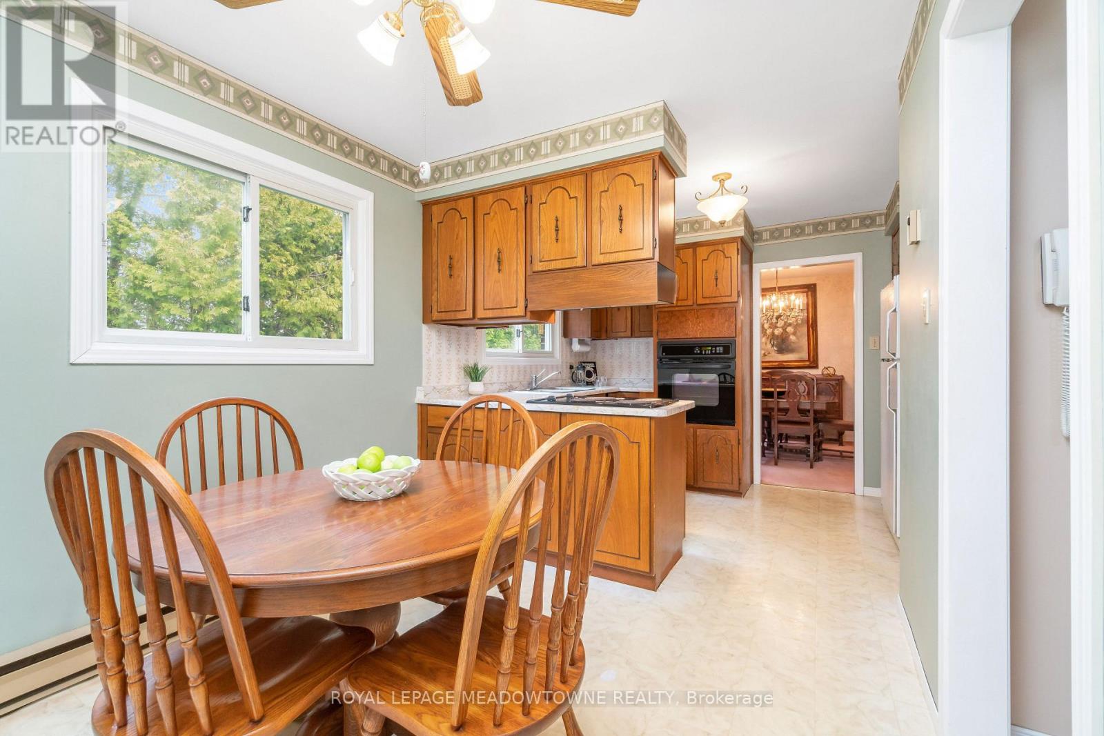 39 Wildwood Road, Halton Hills (Glen Williams), Ontario  L7G 2W8 - Photo 18 - W13824936