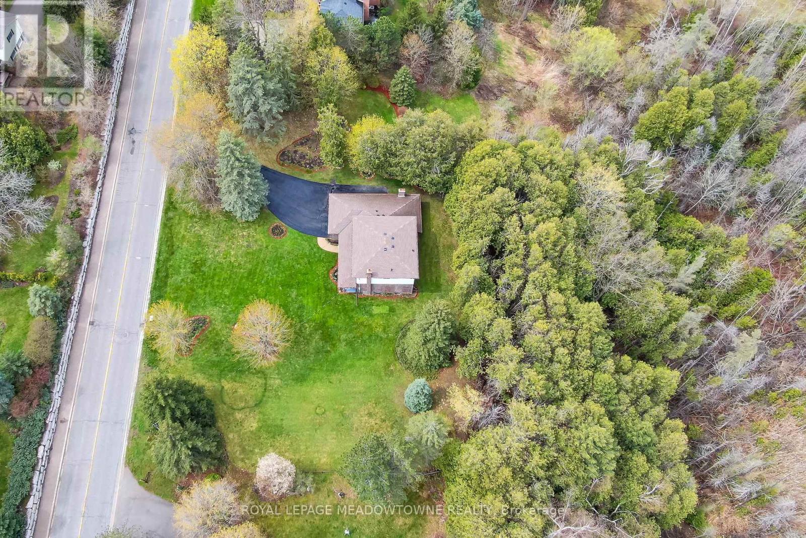 39 Wildwood Road, Halton Hills (Glen Williams), Ontario  L7G 2W8 - Photo 36 - W13824936