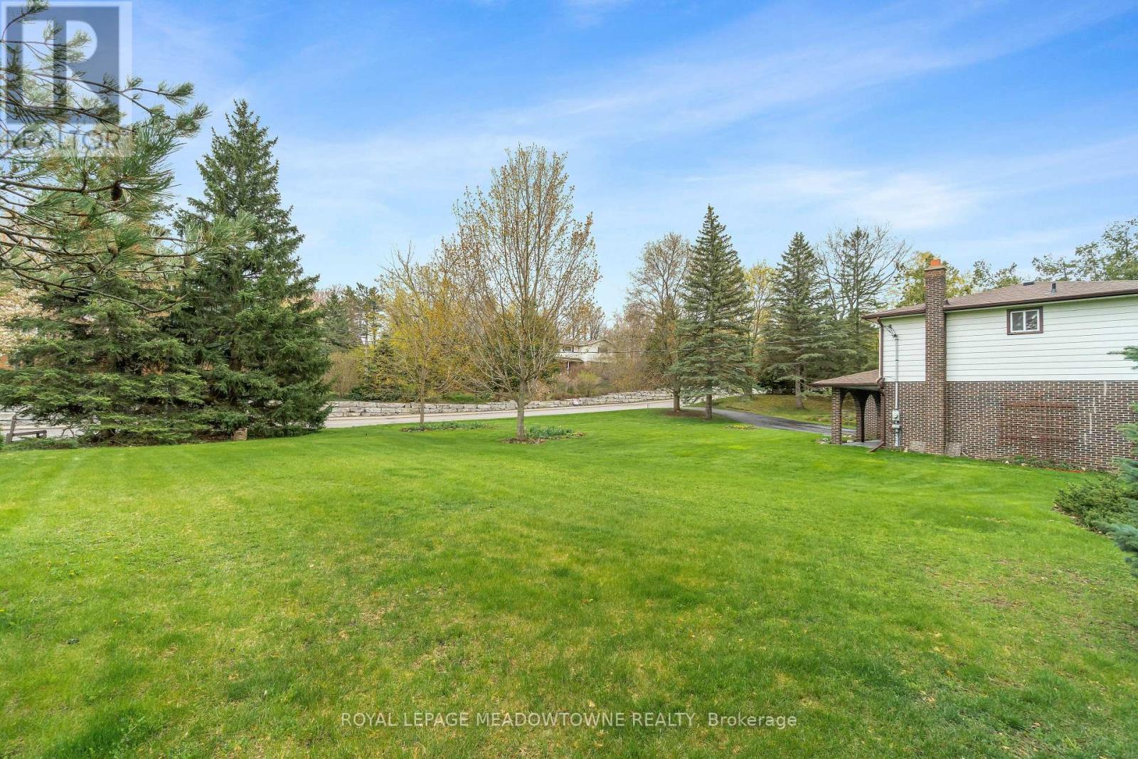 39 Wildwood Road, Halton Hills (Glen Williams), Ontario  L7G 2W8 - Photo 38 - W13824936