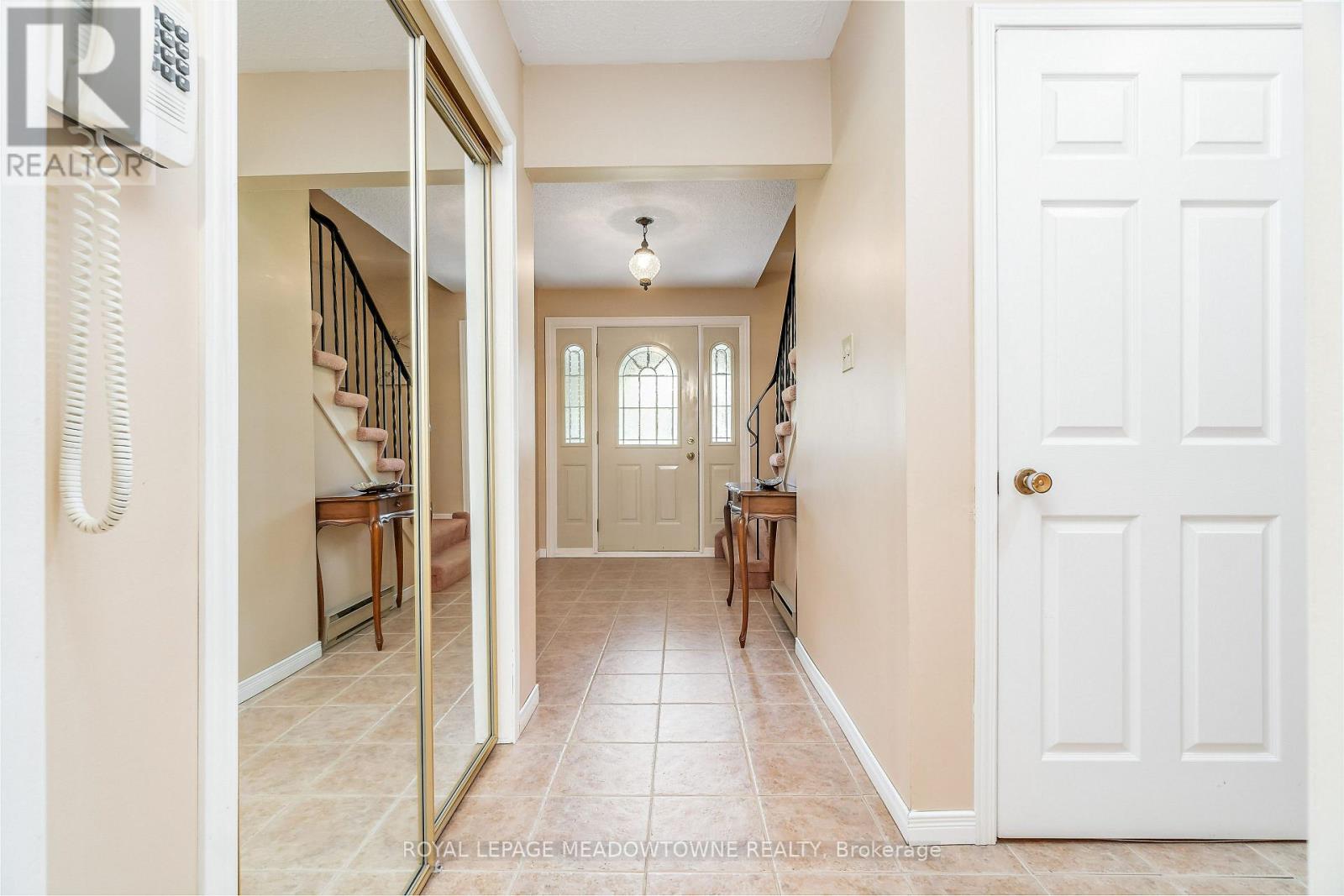 39 Wildwood Road, Halton Hills (Glen Williams), Ontario  L7G 2W8 - Photo 7 - W13824936