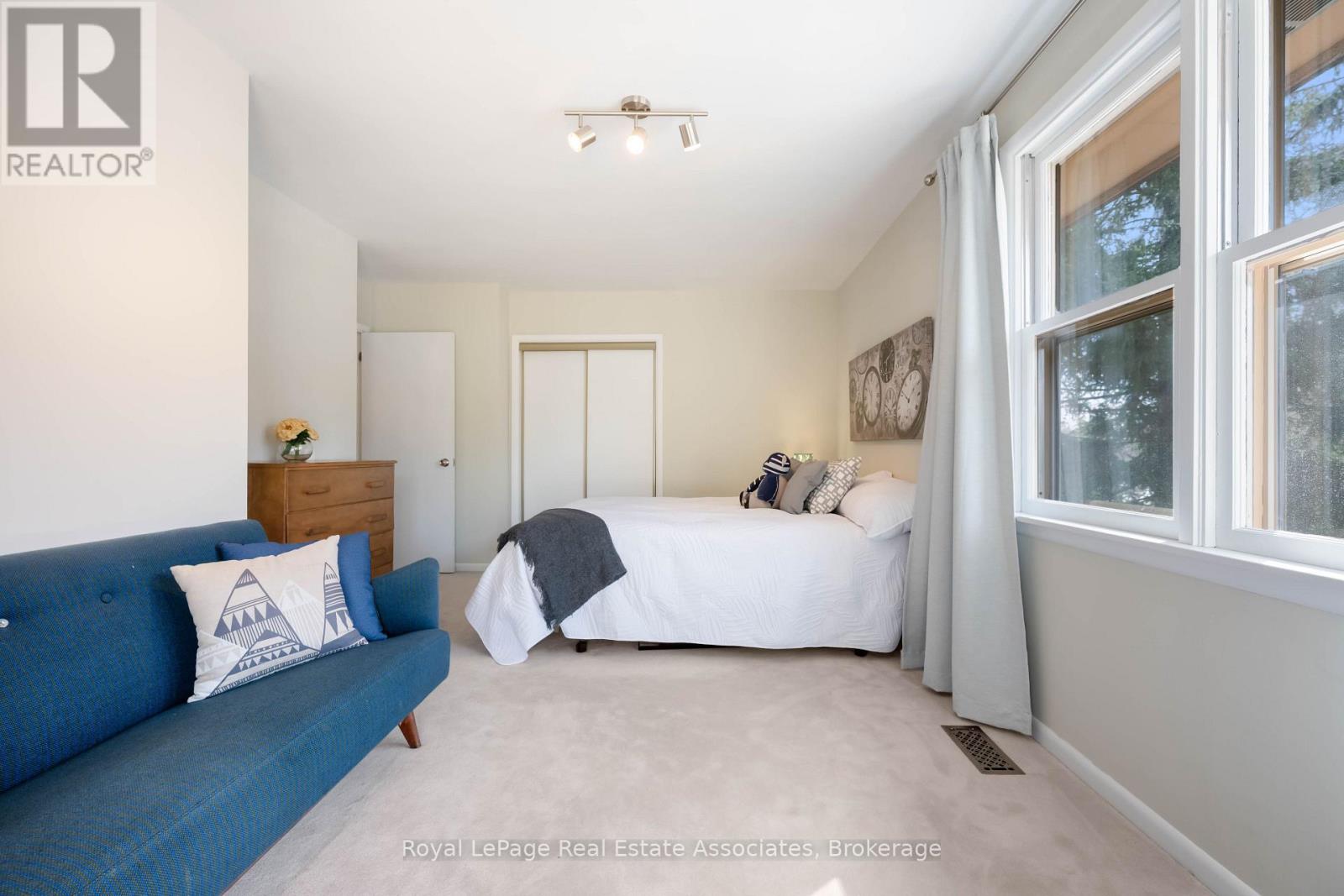 8 Ann Street, Halton Hills (Georgetown), Ontario  L7G 2V2 - Photo 25 - W13825176