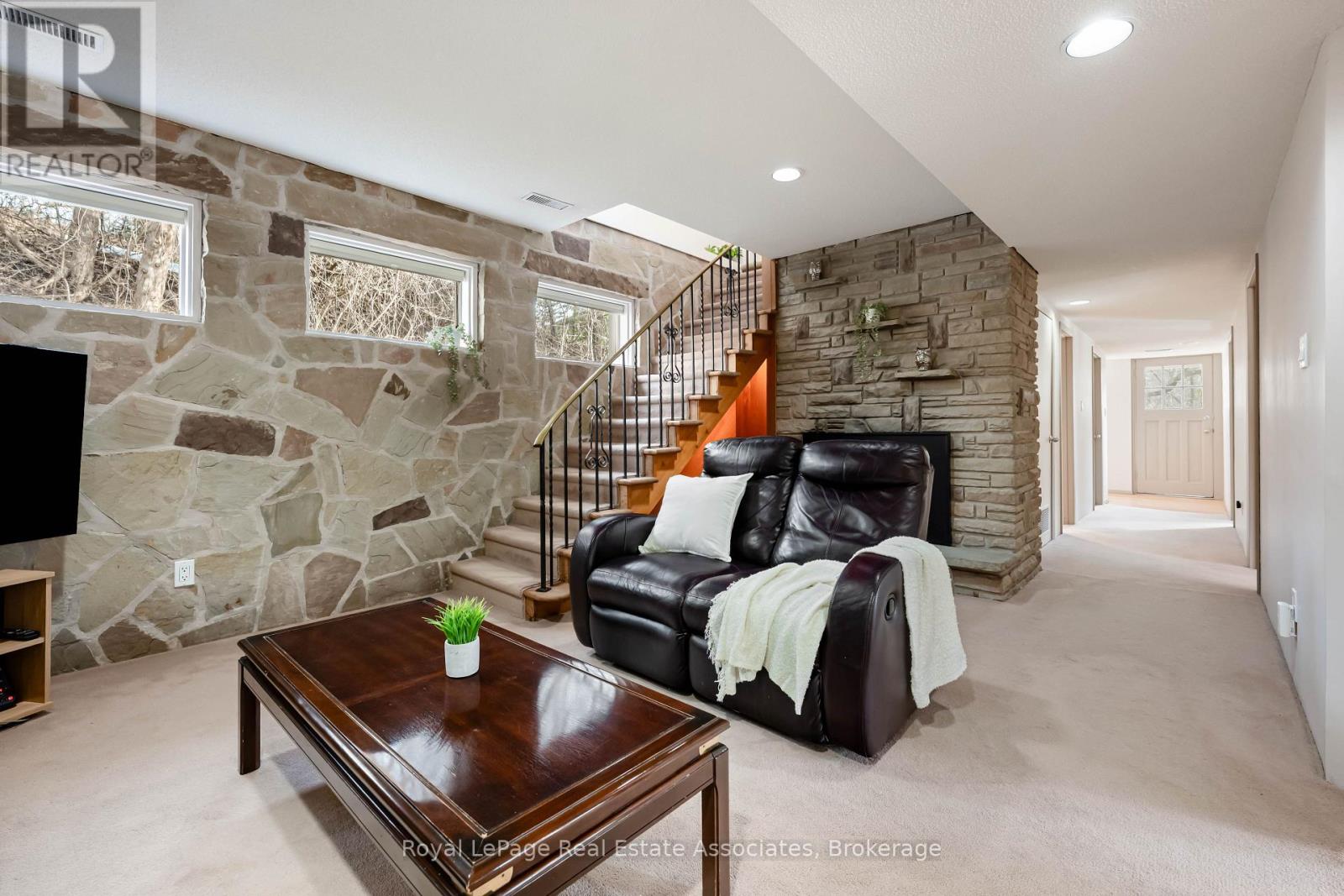 8 Ann Street, Halton Hills (Georgetown), Ontario  L7G 2V2 - Photo 33 - W13825176
