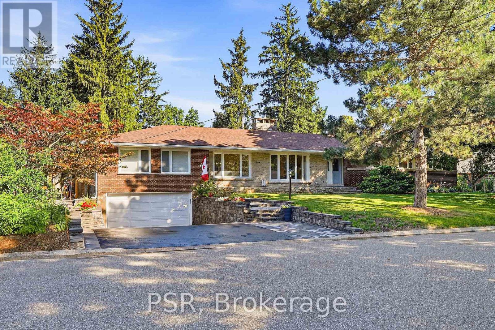 15 Valleyview Road, Halton Hills (Georgetown), Ontario  L7G 1W3 - Photo 1 - W13826632