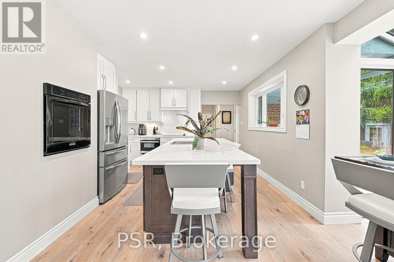 15 Valleyview Road, Halton Hills (Georgetown), Ontario  L7G 1W3 - Photo 7 - W13826632