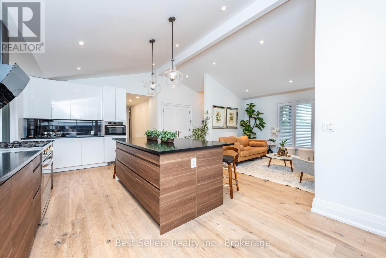 7407 Milburough Line E, Milton, Ontario  L0P 1B0 - Photo 17 - W13827076