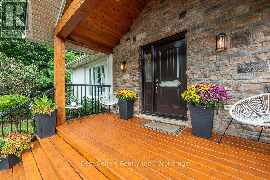 7407 Milburough Line E, Milton, Ontario  L0P 1B0 - Photo 2 - W13827076