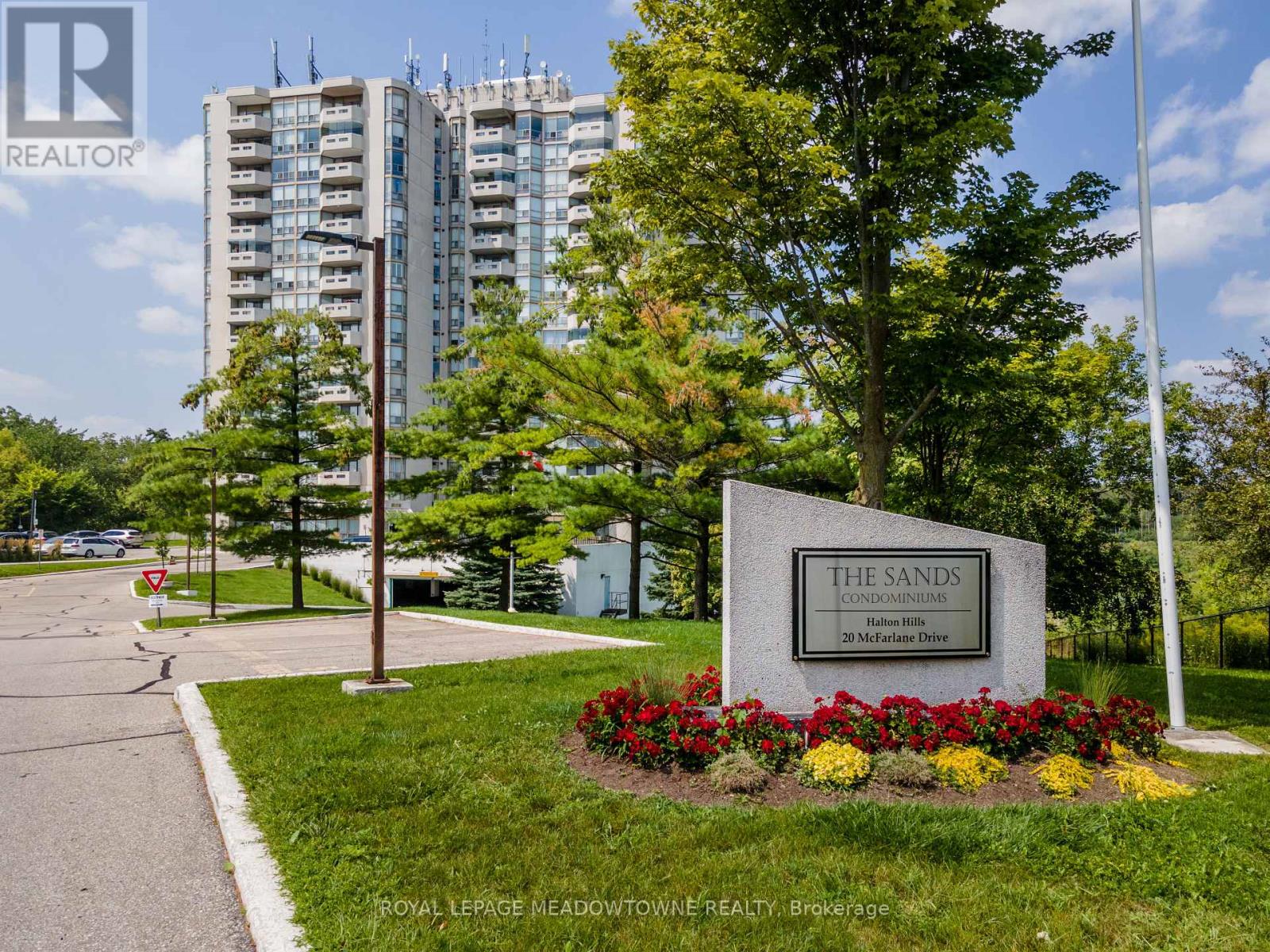 702 - 20 Mcfarlane Drive, Halton Hills (Georgetown), Ontario  L7G 5J8 - Photo 2 - W13827774