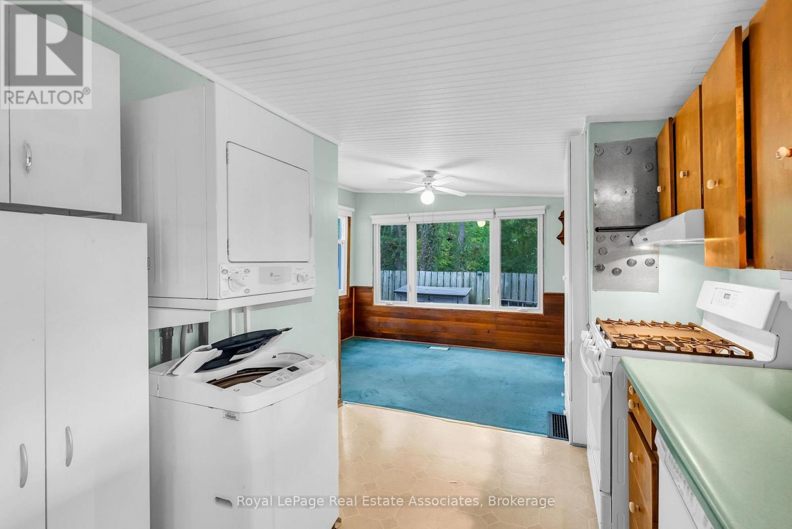 20 Adamson Street N, Halton Hills (Rural Halton Hills), Ontario  L0P 0A2 - Photo 15 - W13827938