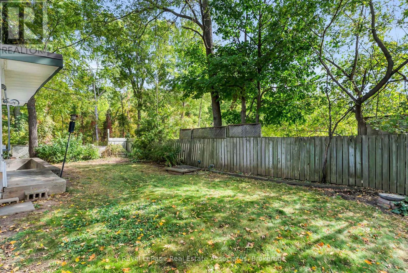 20 Adamson Street N, Halton Hills (Rural Halton Hills), Ontario  L0P 0A2 - Photo 29 - W13827938