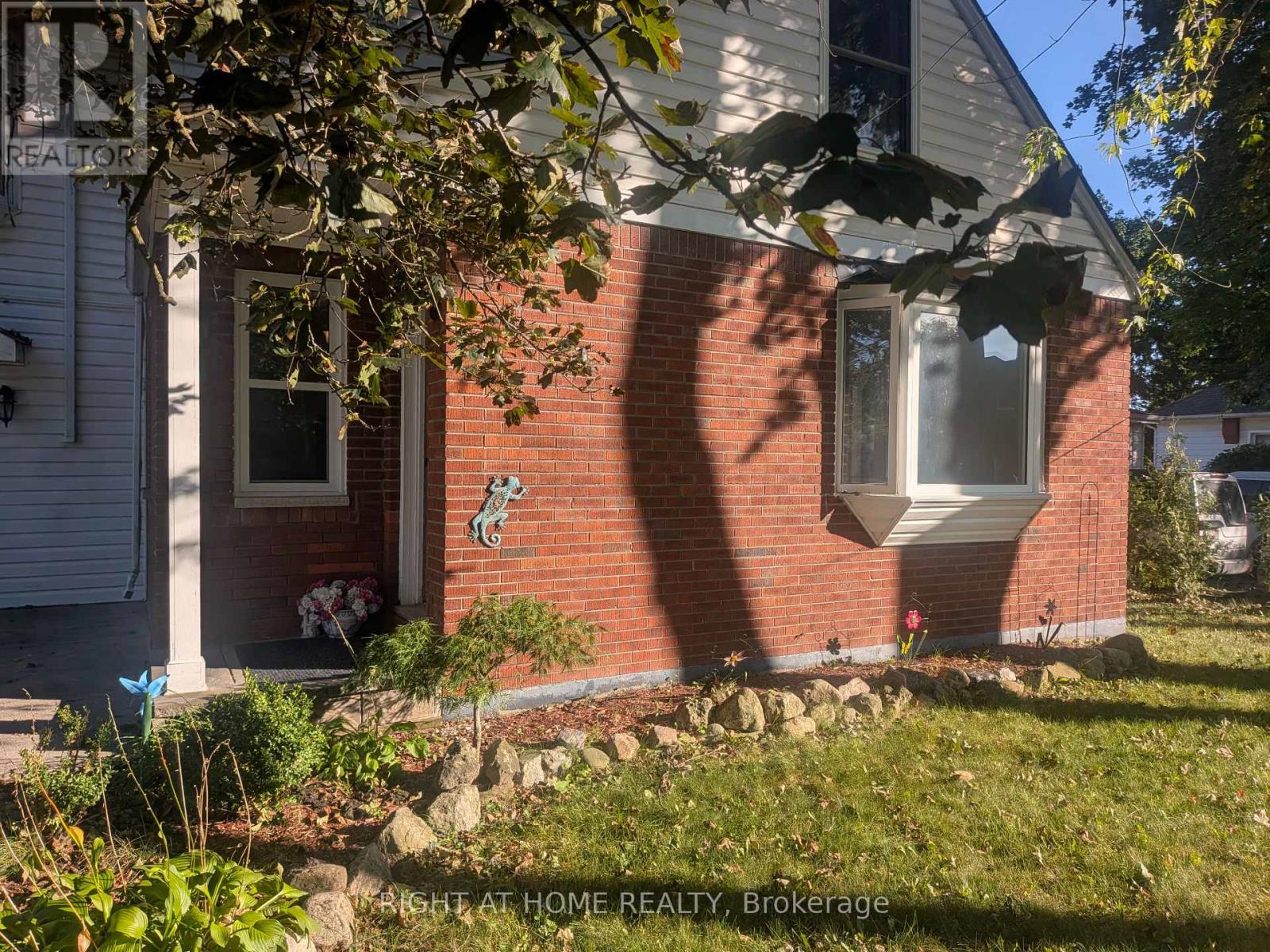 Suite B - 242 Arthur Street, Halton Hills (Ac Acton), Ontario  L7J 1M1 - Photo 2 - W13828250