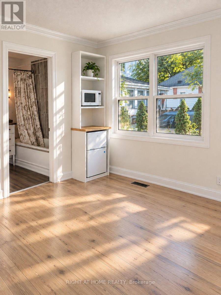 Suite B - 242 Arthur Street, Halton Hills (Ac Acton), Ontario  L7J 1M1 - Photo 5 - W13828250