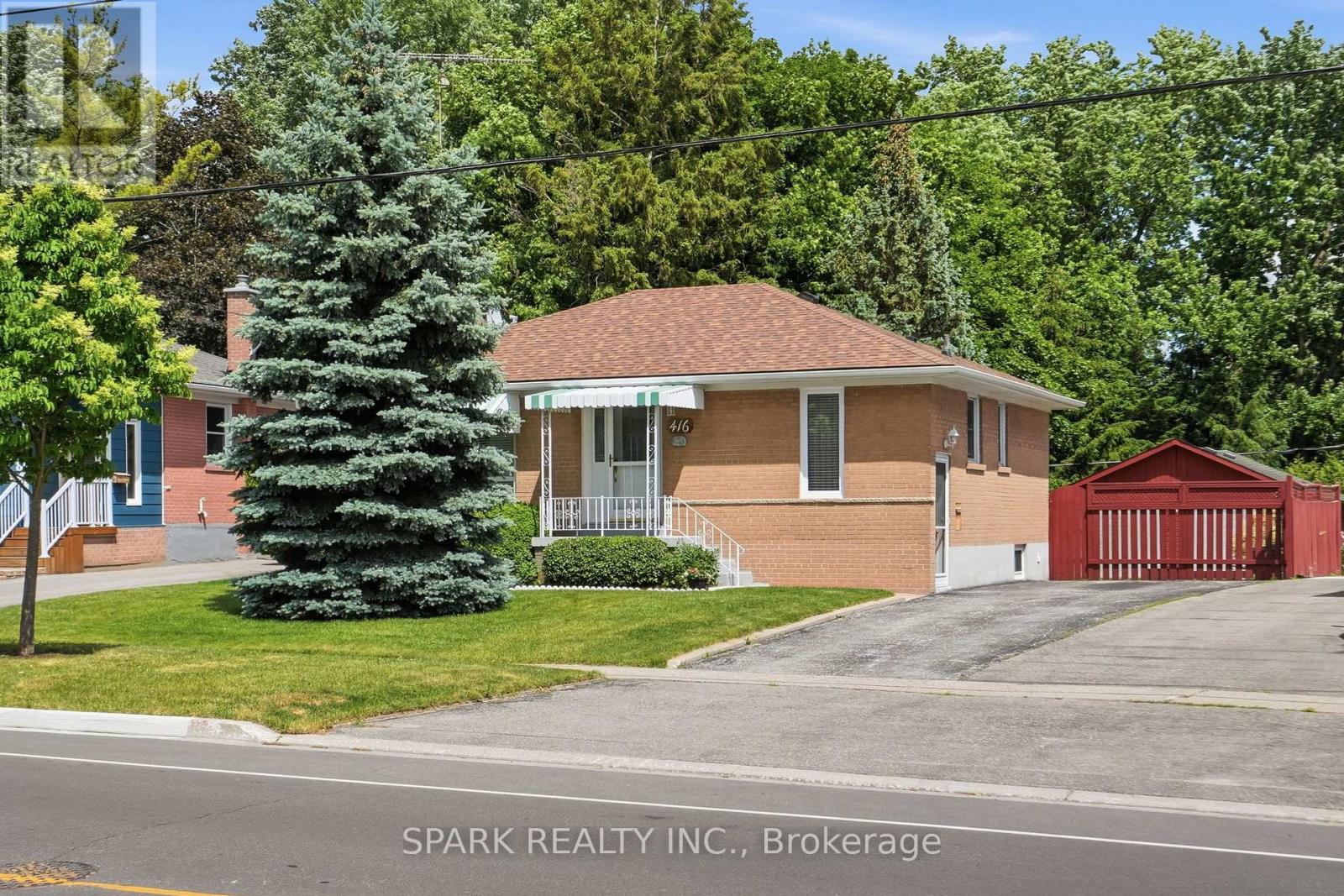 416 Delrex Boulevard, Halton Hills (Georgetown), Ontario  L7G 4H9 - Photo 1 - W13828922