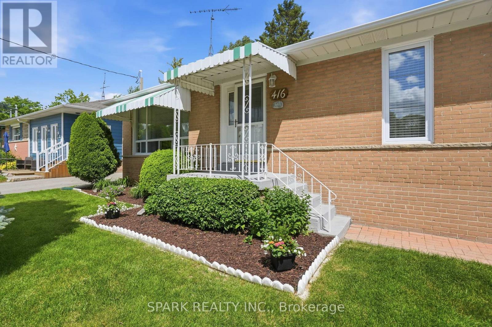 416 Delrex Boulevard, Halton Hills (Georgetown), Ontario  L7G 4H9 - Photo 4 - W13828922