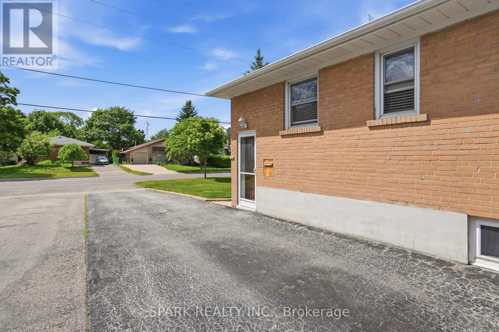 416 Delrex Boulevard, Halton Hills (Georgetown), Ontario  L7G 4H9 - Photo 41 - W13828922