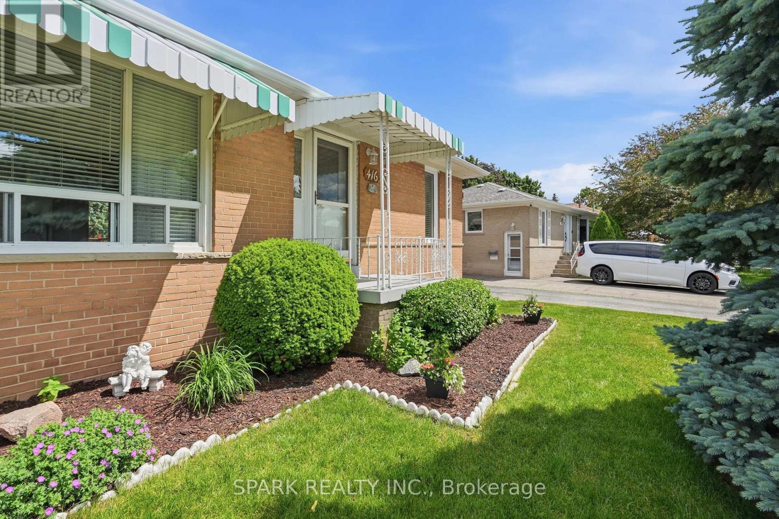 416 Delrex Boulevard, Halton Hills (Georgetown), Ontario  L7G 4H9 - Photo 5 - W13828922