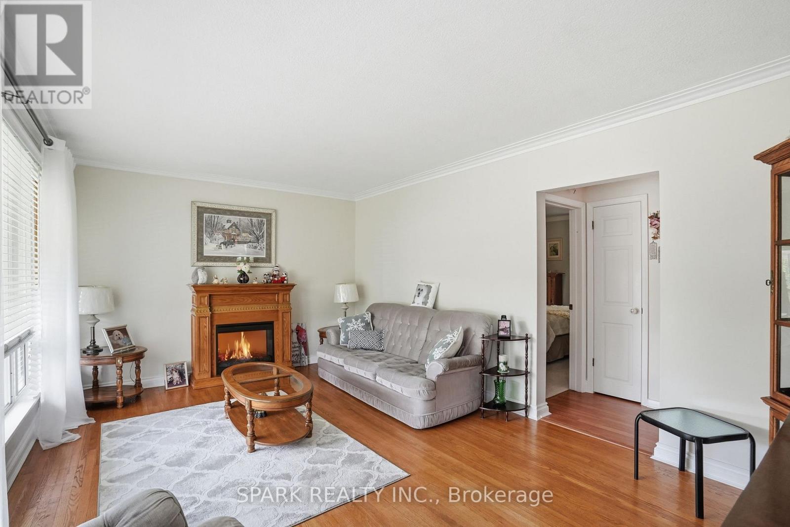 416 Delrex Boulevard, Halton Hills (Georgetown), Ontario  L7G 4H9 - Photo 6 - W13828922