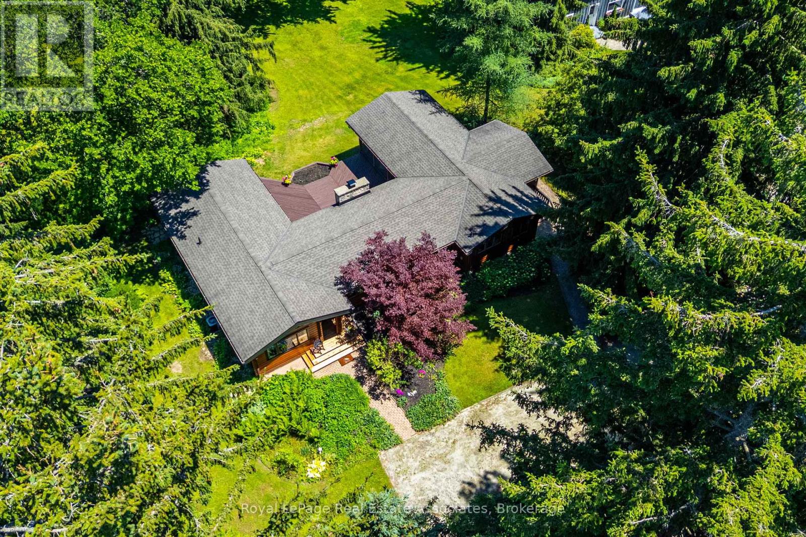 19 Confederation Street, Halton Hills (Glen Williams), Ontario  L7G 3R4 - Photo 1 - W13829212