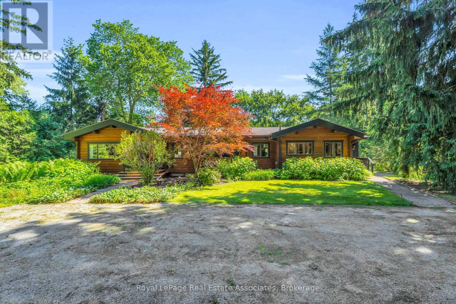 19 Confederation Street, Halton Hills (Glen Williams), Ontario  L7G 3R4 - Photo 2 - W13829212