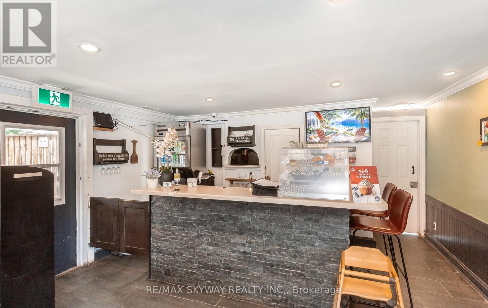 19 Main Street N, Milton (Campbellville), Ontario  L0P 1B0 - Photo 4 - W13829624