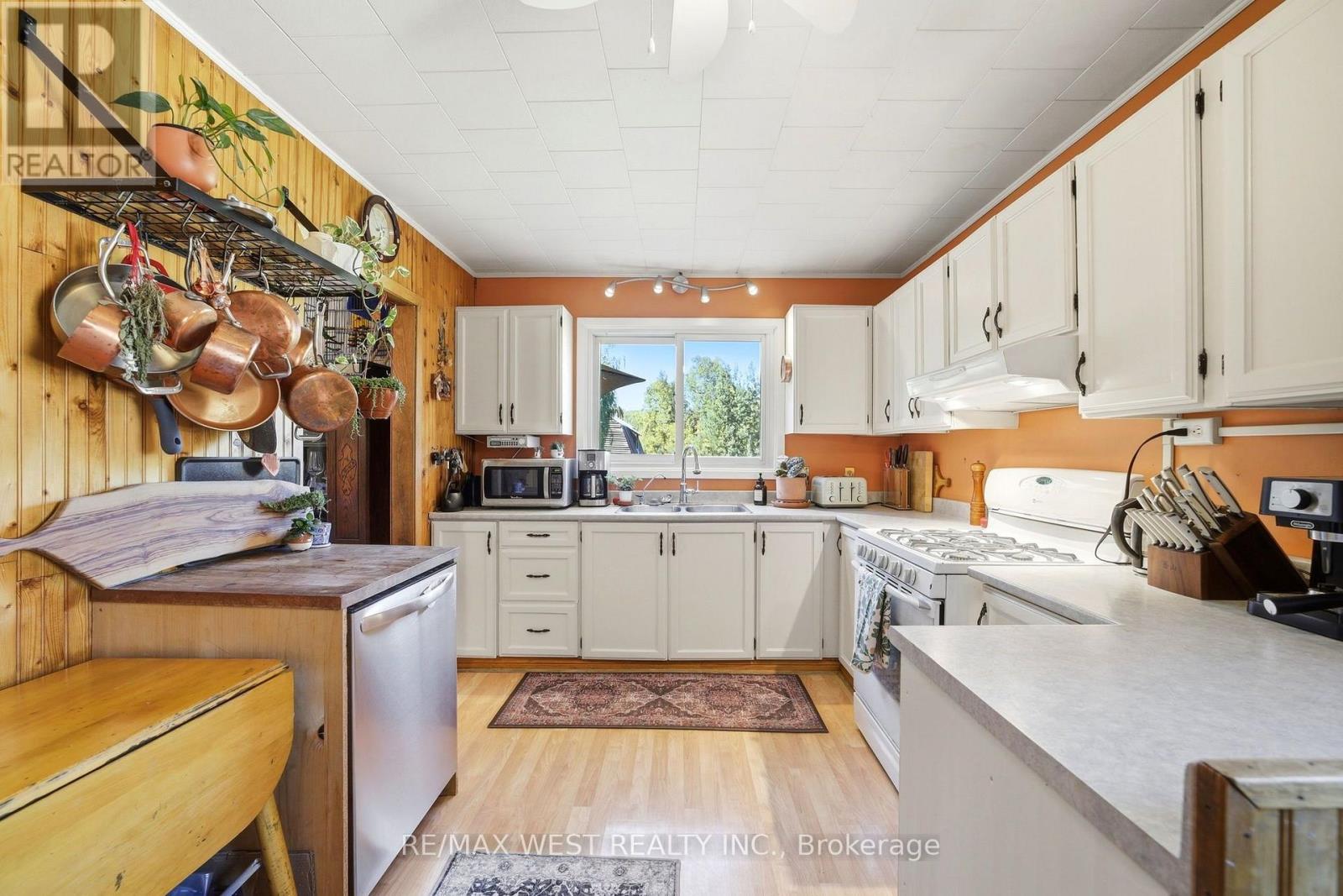 9244 Halton Erin Townline, Erin, Ontario  L7J 2L8 - Photo 5 - X13829704