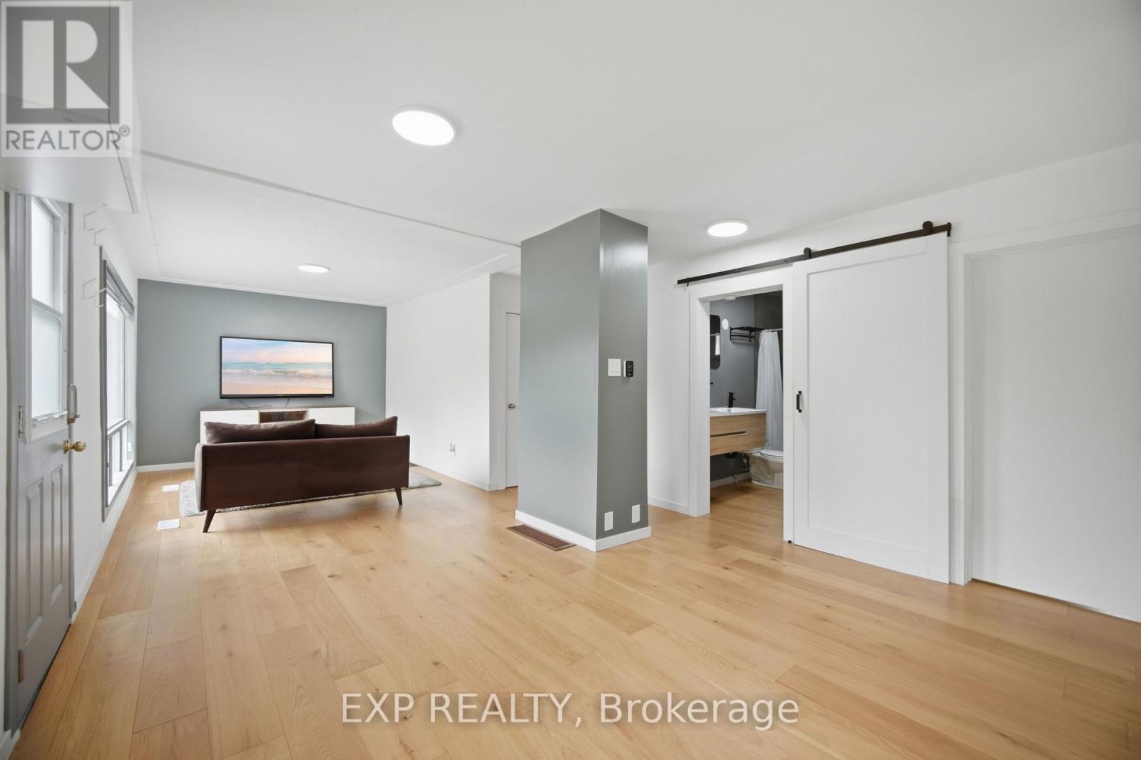 32 Maple Avenue E, Halton Hills (Georgetown), Ontario  L7G 5M2 - Photo 6 - W13830454