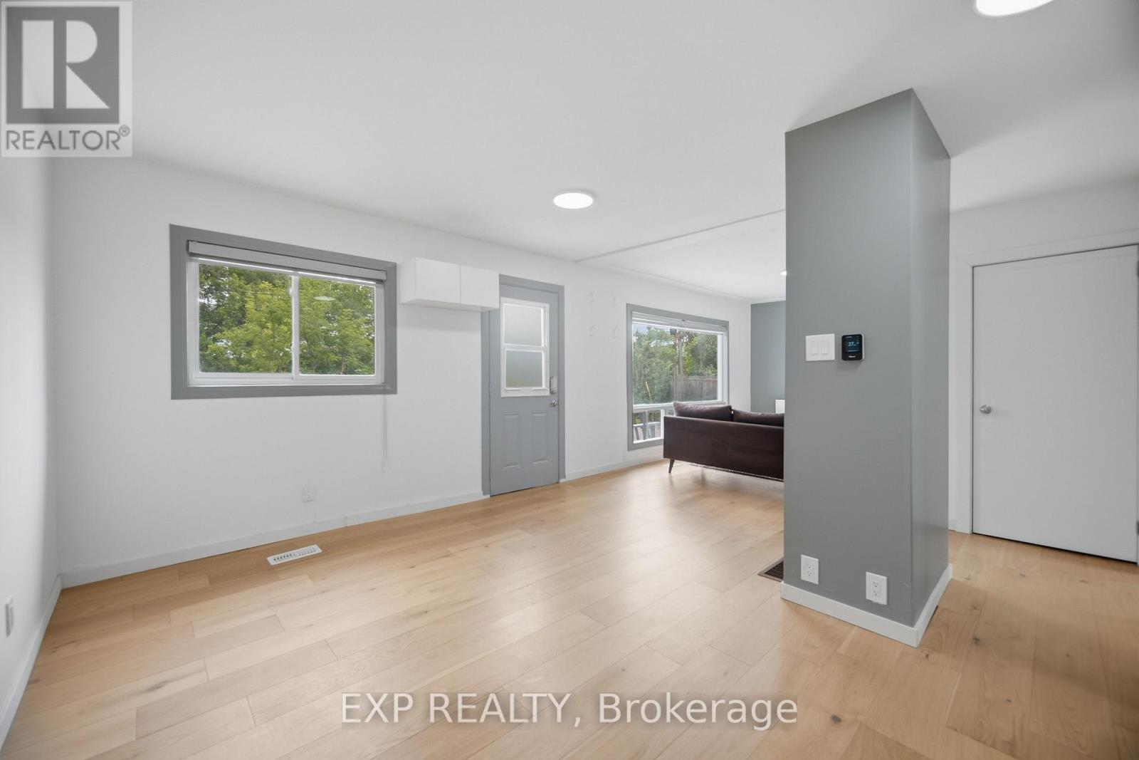 32 Maple Avenue E, Halton Hills (Georgetown), Ontario  L7G 5M2 - Photo 7 - W13830454