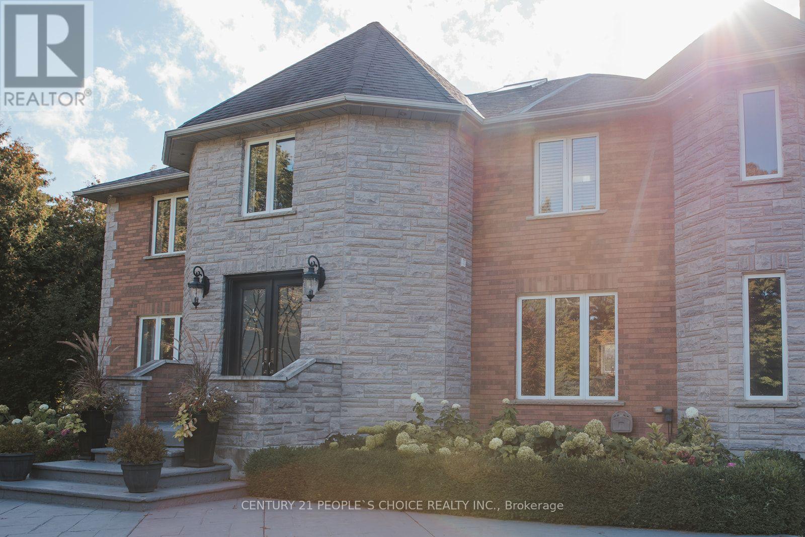 15550 Fifth Side Road, Halton Hills (Rural Halton Hills), Ontario  L0P 1K0 - Photo 2 - W13831982