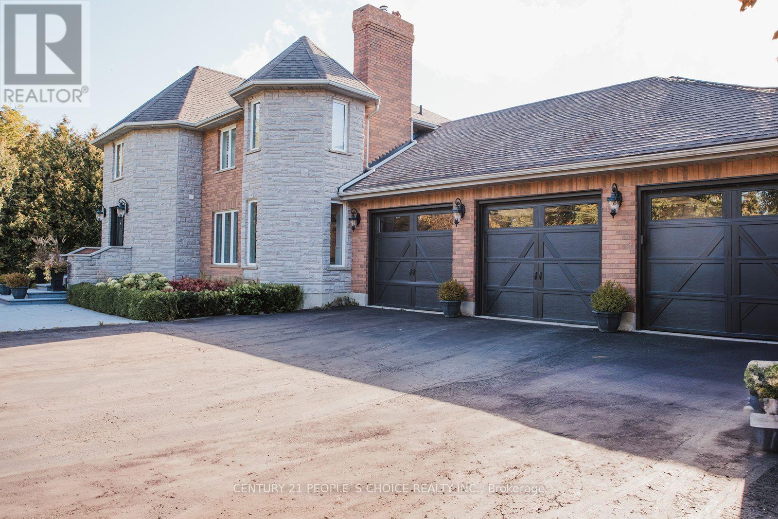 15550 Fifth Side Road, Halton Hills (Rural Halton Hills), Ontario  L0P 1K0 - Photo 3 - W13831982